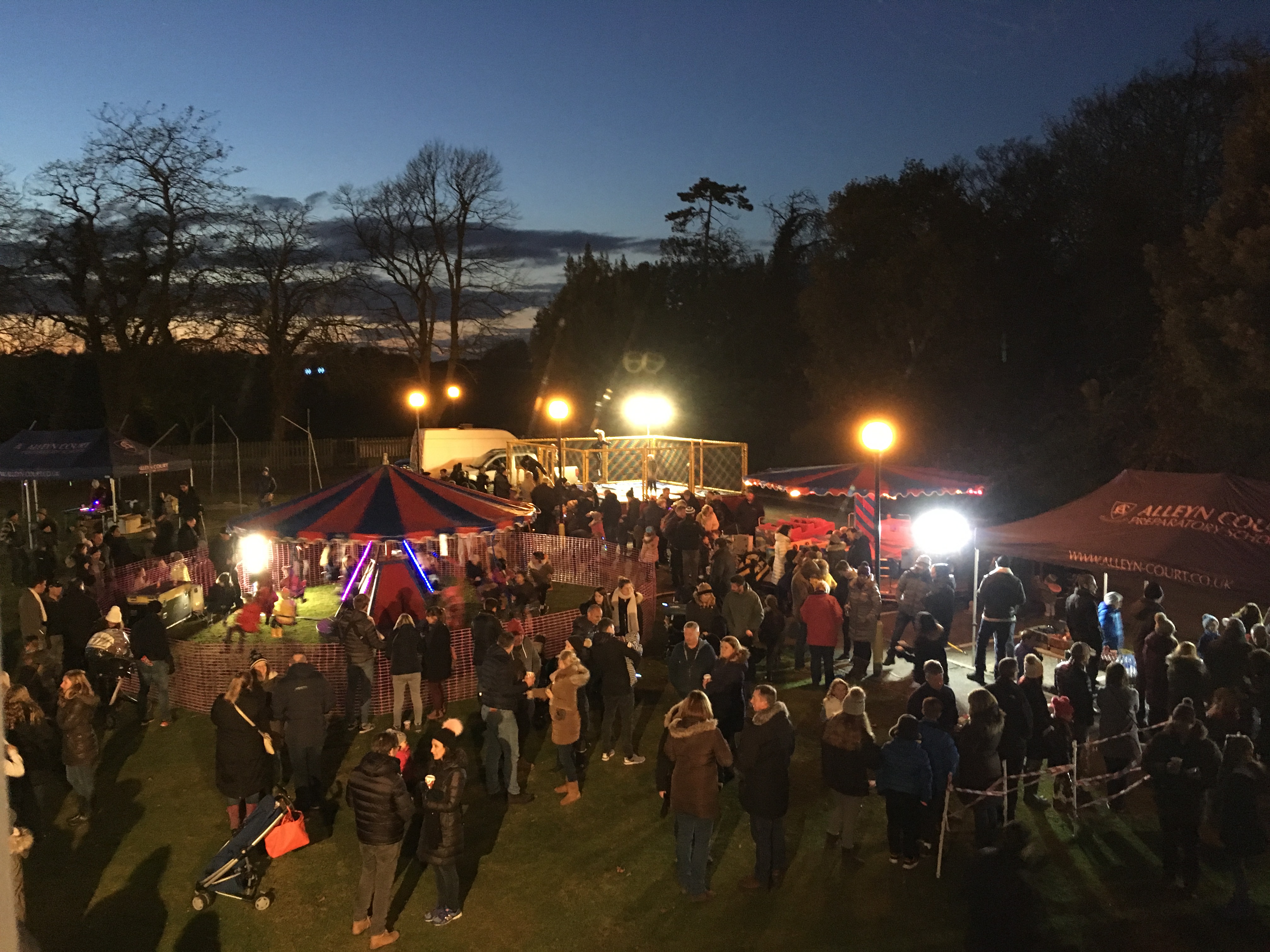 Alleyn Court Fireworks go off with a Bang!